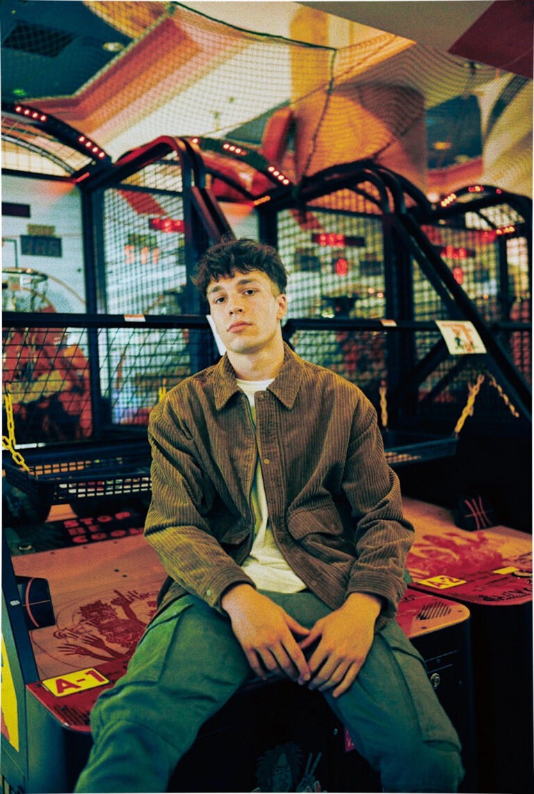 (20) Arcade
